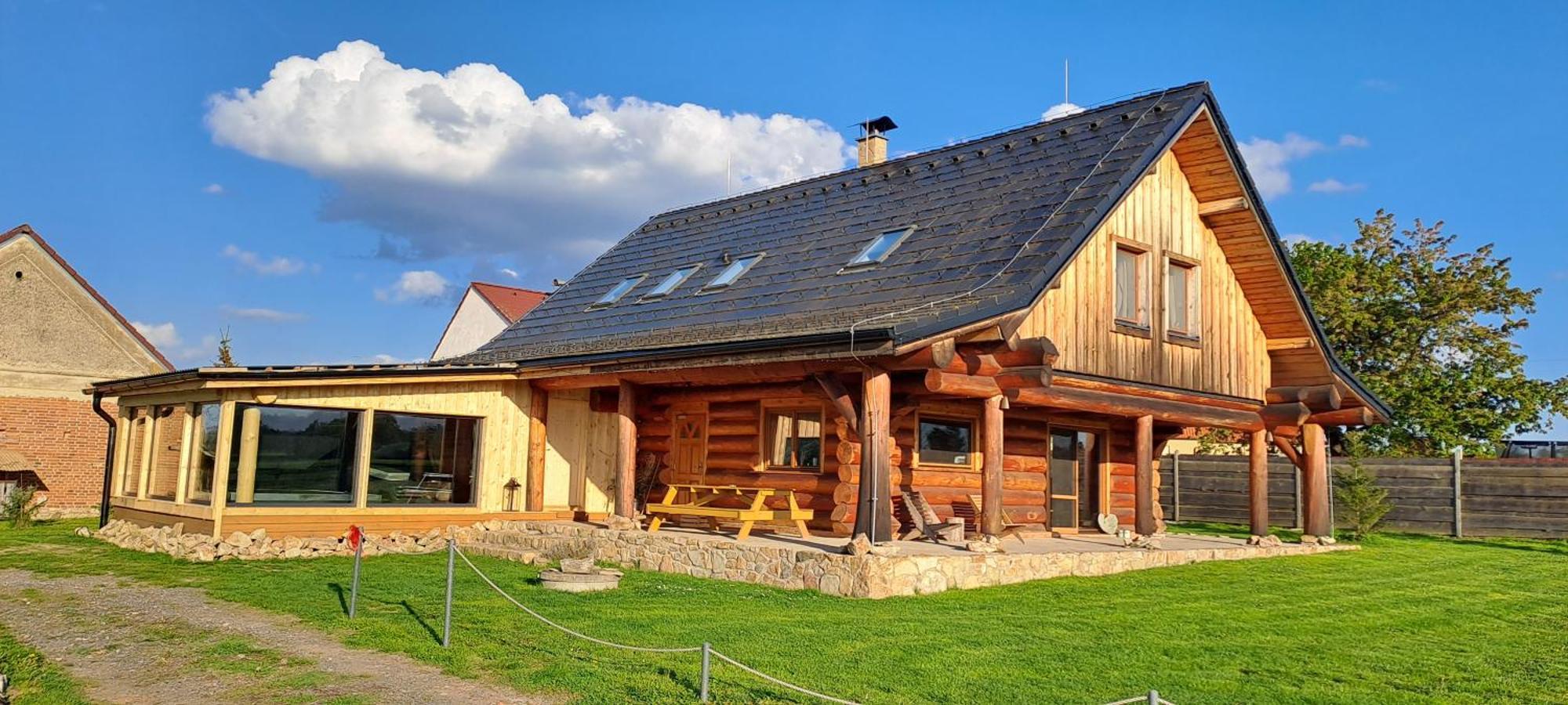 Wellness Srub U Holubu Villa Malsice Bagian luar foto